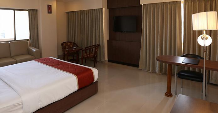 The Contour Hotel Guwahati Esterno foto