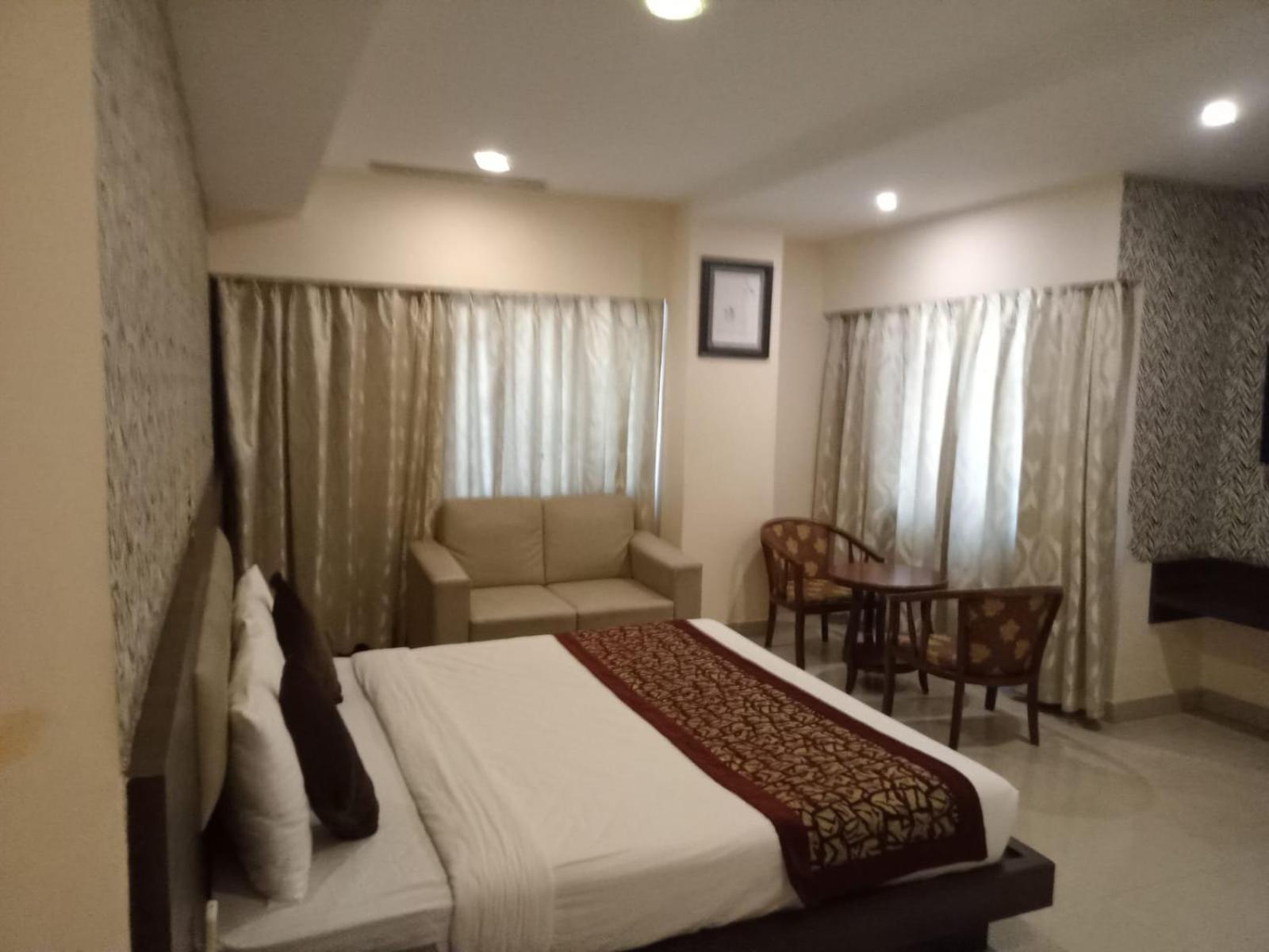 The Contour Hotel Guwahati Esterno foto