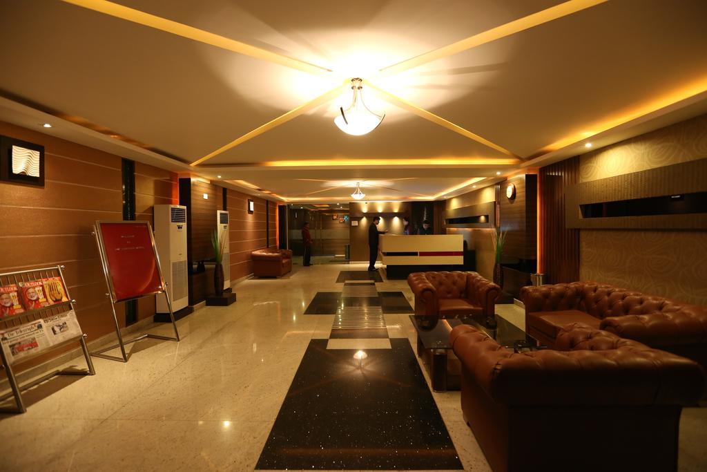 The Contour Hotel Guwahati Esterno foto